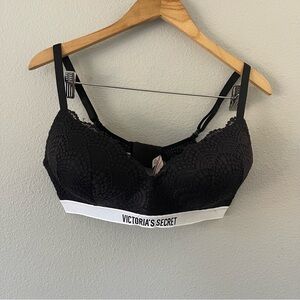 Victorias Secret Lined No Wire Black/White Lace Bra Size 38D